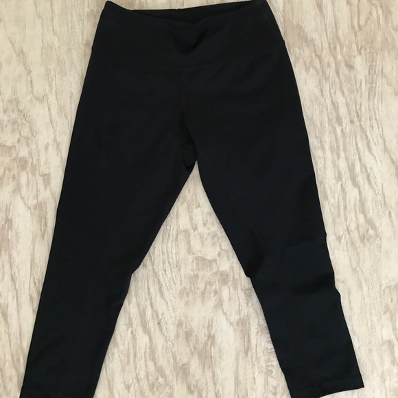 ASICS cropped women’s leggings - Picture 1 of 6